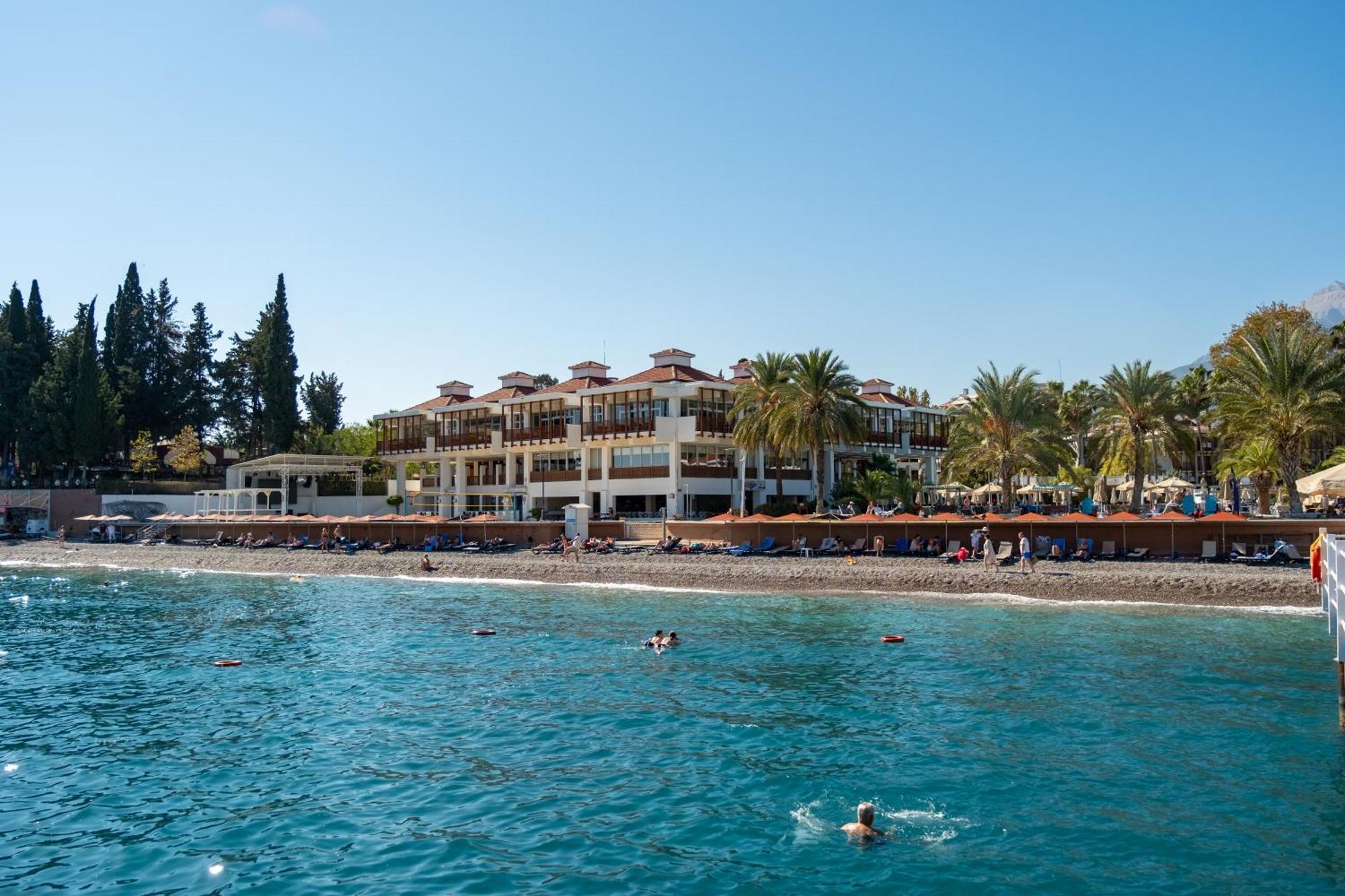 Aqi Hydros Club Hotel Kemer Exterior photo The beach at the Grand Hotel
